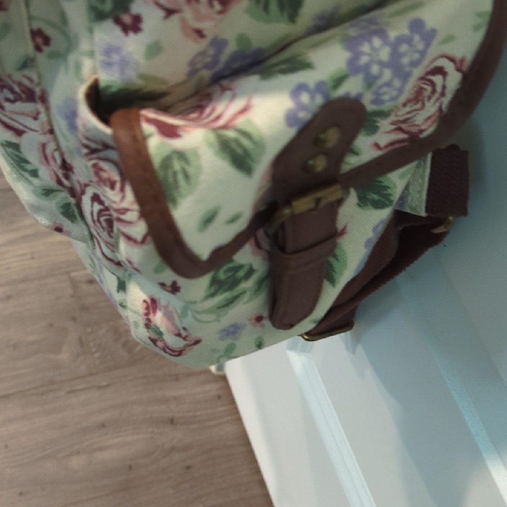 Mossimo Supply Co Cream and Brown Floral Backpack NWOT - Picture 14 of 17